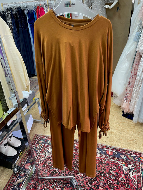 Mother of Pearl Jersey Top with Rope und Hose